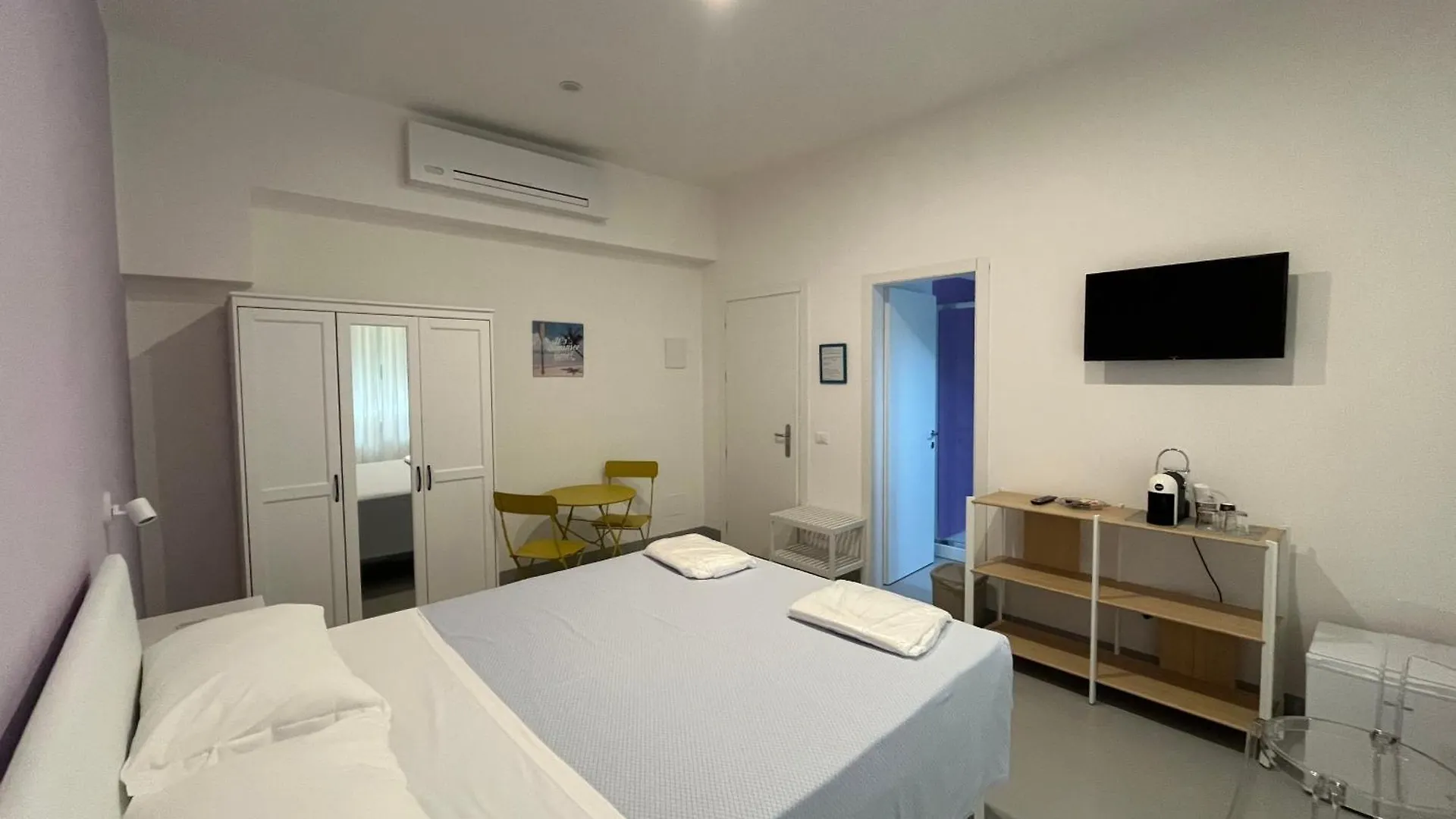 Bed And Coffee Rooms Portoferraio 0*,  Italie